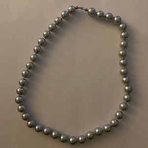 Silver pearl necklace